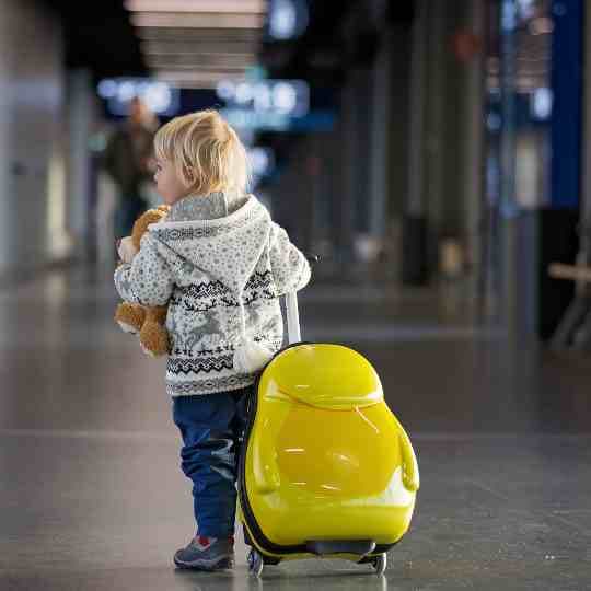 Autorização para viagem internacional de menor: como fazer online e evitar problemas no embarque